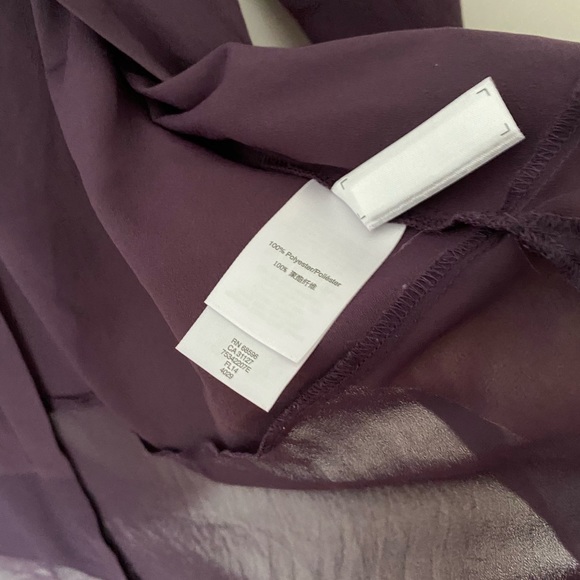 DKNY small flowy button-up long sleeve blouse in plum purple - Picture 5 of 6